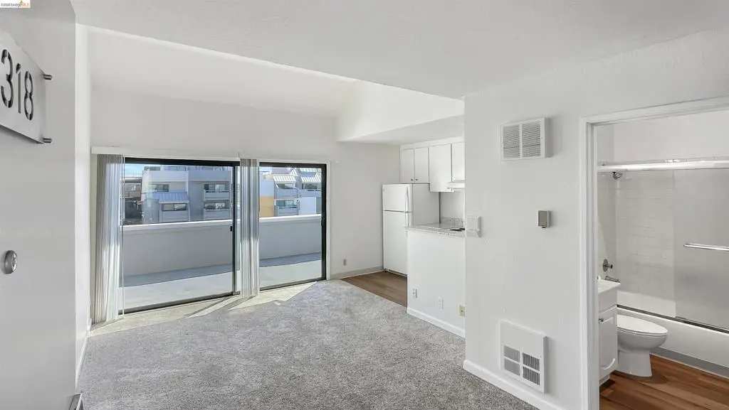 5 Embarcadero W #318, Oakland, CA 94607 - #1