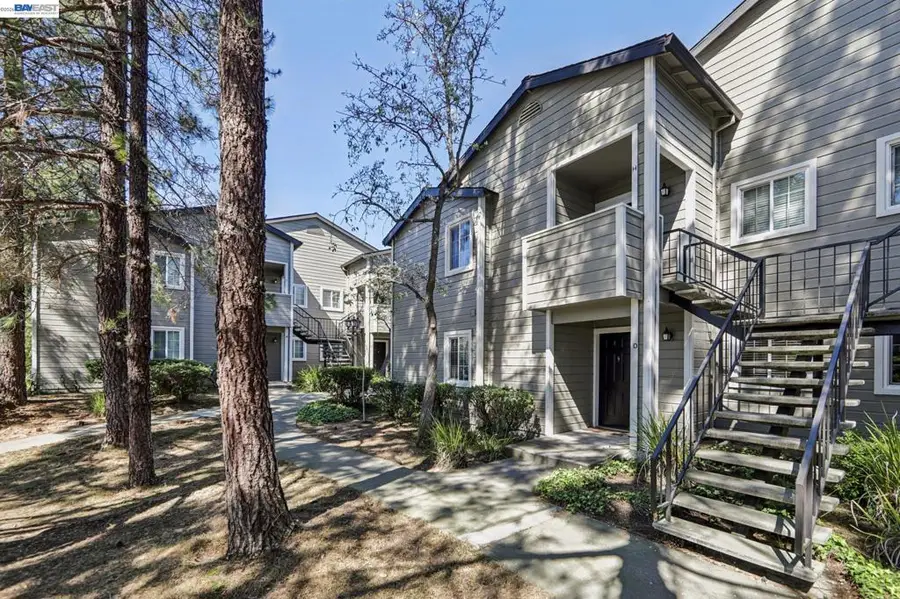 630 Canyon Oaks Drive #D, Oakland, CA 94605 - #3