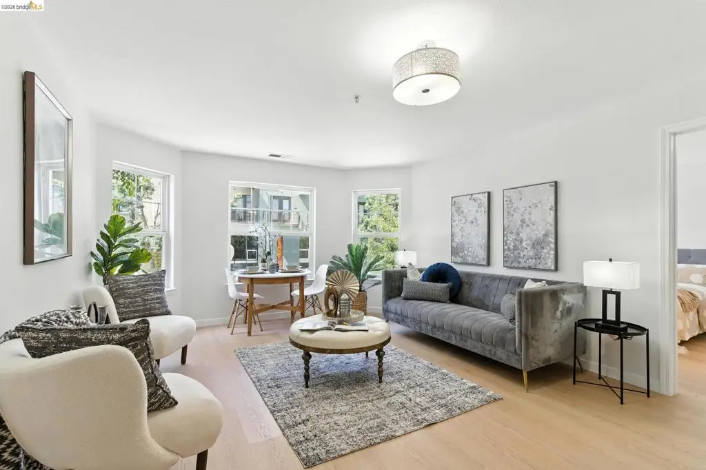 555 10th Street #201, Oakland, CA 94607 - #1