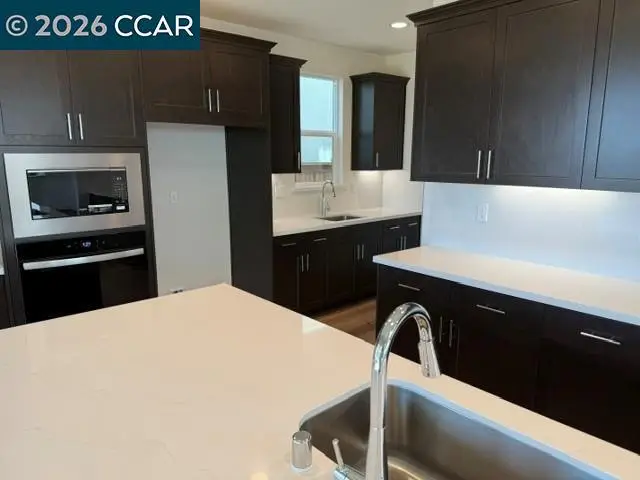 3624 Darnoch Ave., Lathrop, CA 95330 - #2