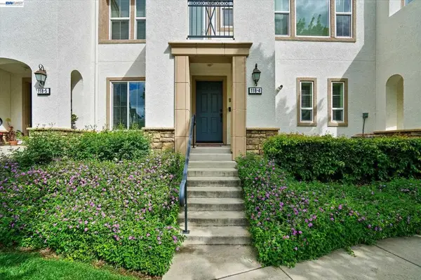 118 Selby Ln #4, Livermore, CA 94551