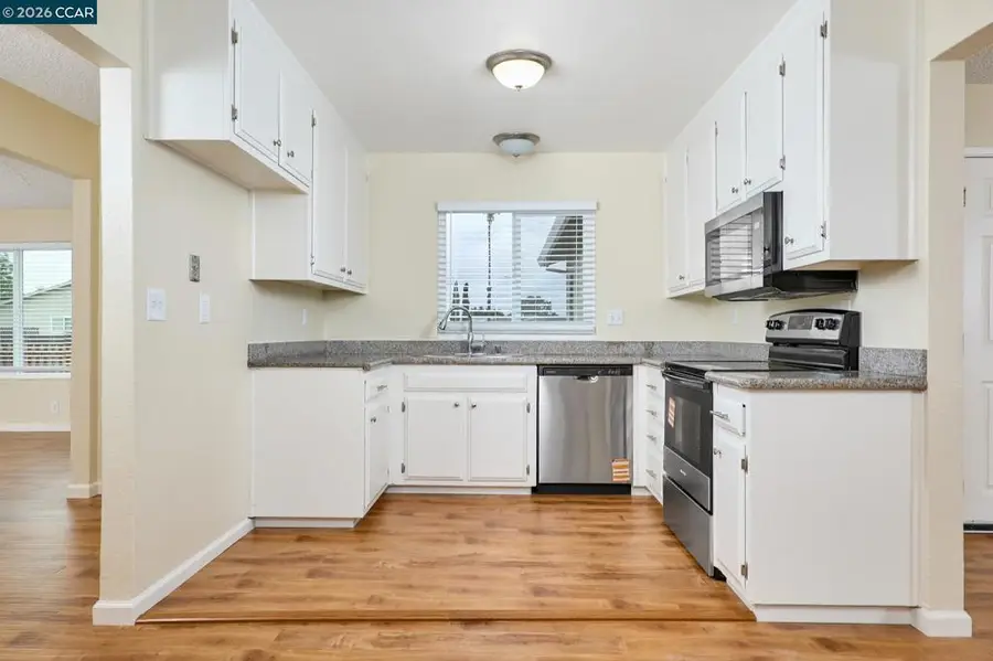 701 Shannon Dr, Suisun City, CA 94585 - #2