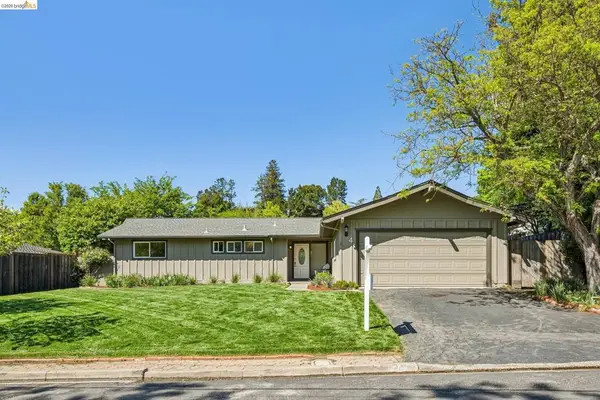 4 Camelford Ct, Moraga, CA 94556