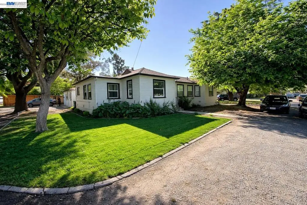 1848 Parkside Dr, Concord, CA 94519 - #1