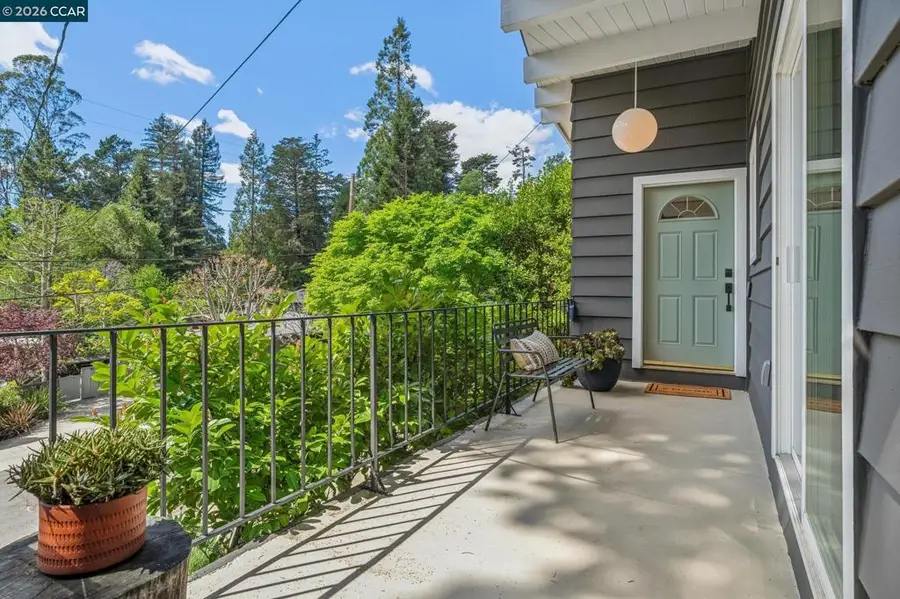 6728 Aitken Dr, Oakland, CA 94611 - #2