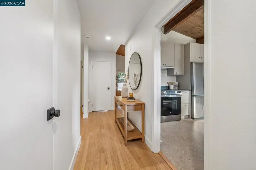 6728 Aitken Dr, Oakland, CA 94611 - #3