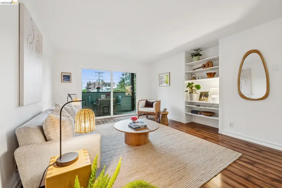 199 Montecito Ave #301, Oakland, CA 94610 - #2