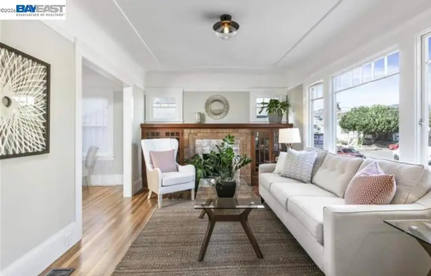 5723 Shattuck Ave, Oakland, CA 94609 - #3