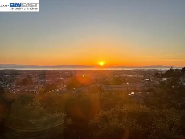 19100 Crest Ave #24, Castro Valley, CA 94546