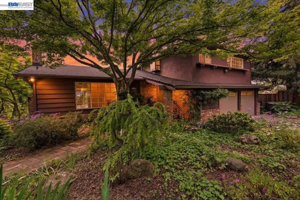 4977 Proctor Rd, Castro Valley, CA 94546 - #1