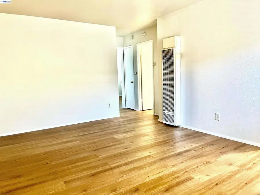 582 E H St, Benicia, CA 94510 - #3