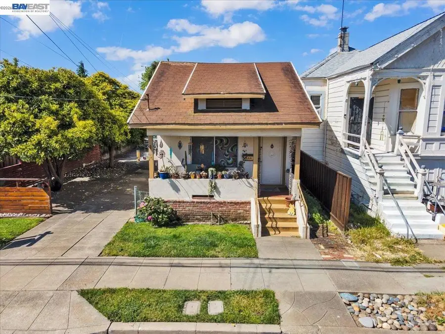 3208 Washington St, Alameda, CA 94501 - #2