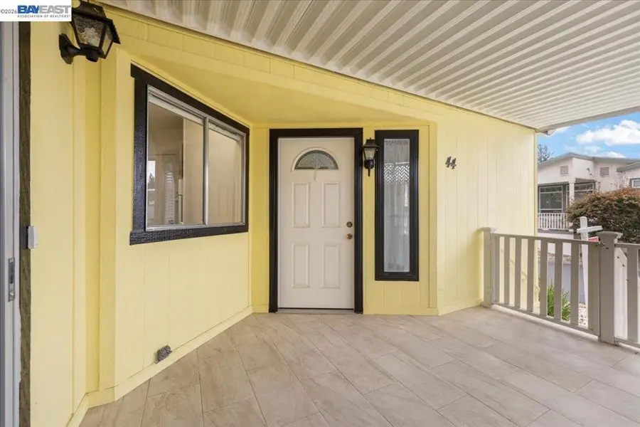 3263 Vineyard Ave., Pleasanton, CA 94566 - #3