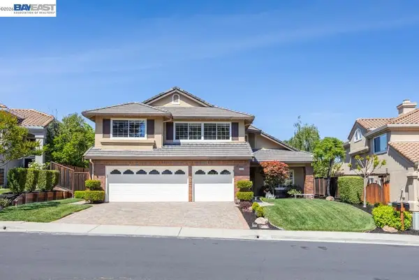 302 Sunset Dr, Danville, CA 94506