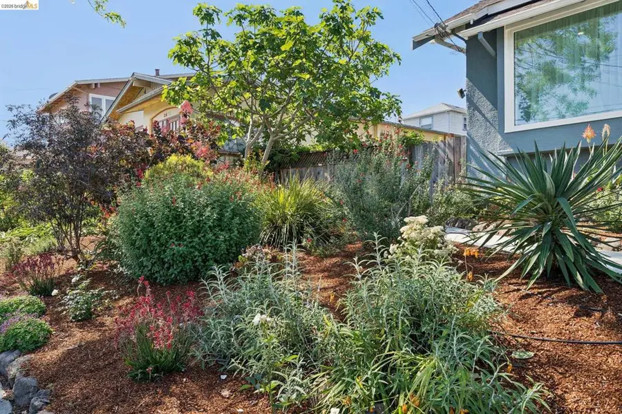 3631 Lyon Ave, Oakland, CA 94601 - #3
