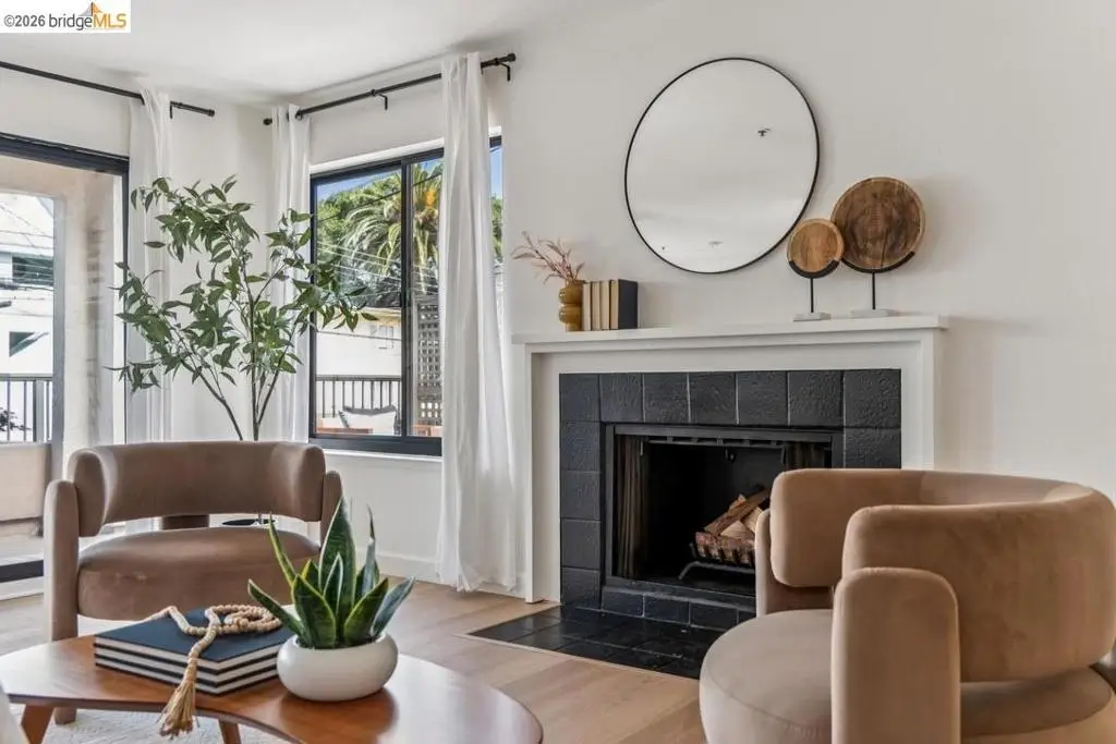 322 Hanover Ave #212, Oakland, CA 94606 - #1