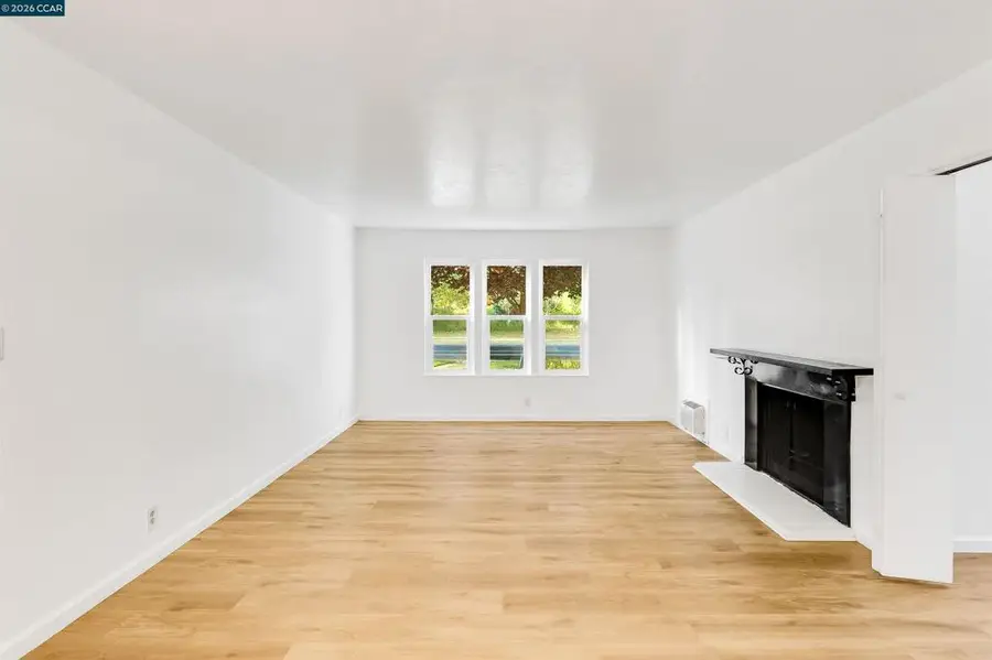 375 Camelback Rd #4, Pleasant Hill, CA 94523 - #3