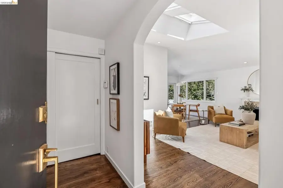 2059 Mastlands Dr, Oakland, CA 94611 - #3