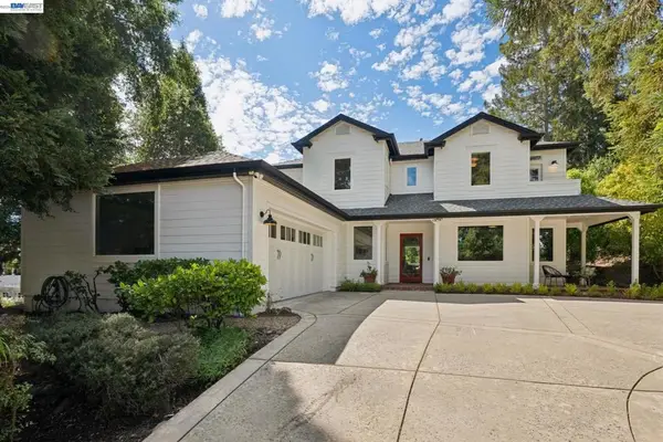 1099 Oak Hill Rd, Lafayette, CA 94549