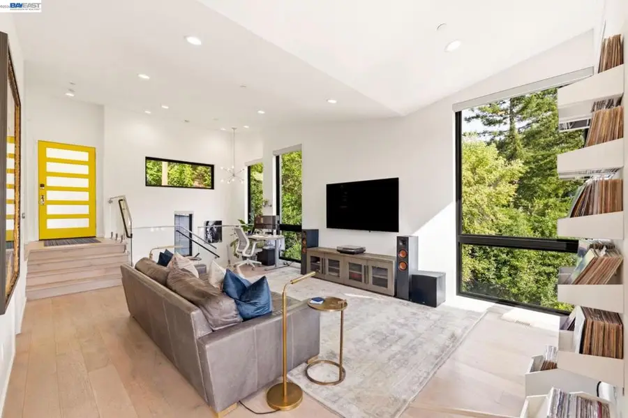 45 Homeglen Ln, Oakland, CA 94611 - #3