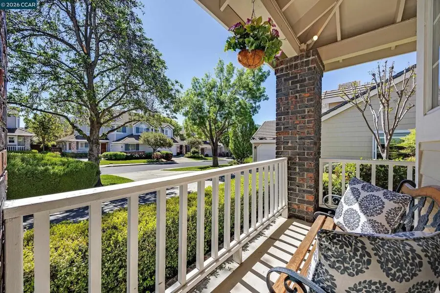 402 Chupcan Pl, Clayton, CA 94517 - #3