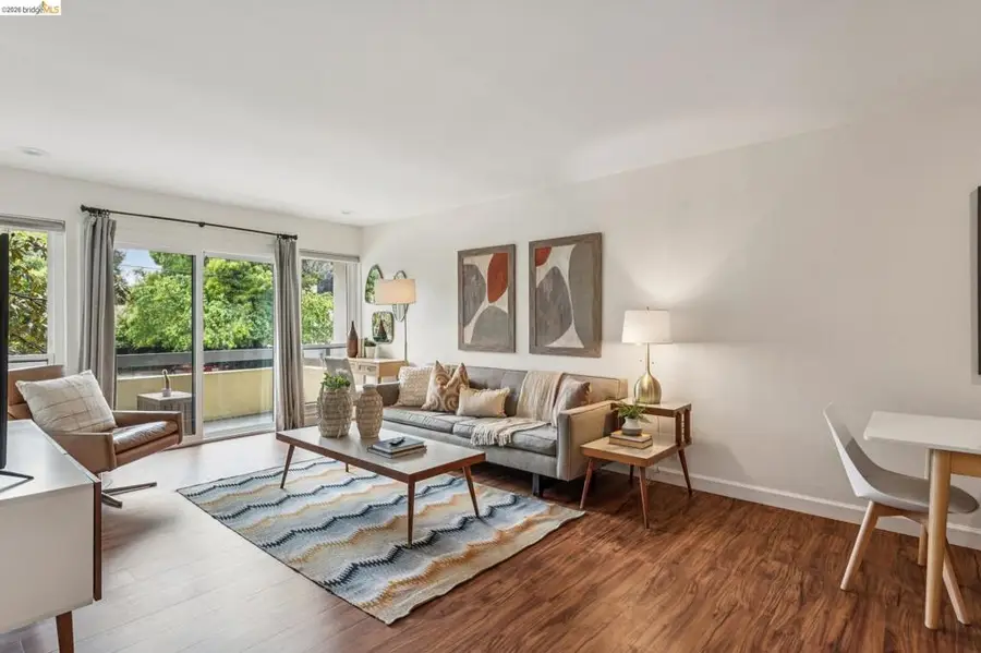 651 Oakland Ave #1F, Oakland, CA 94611 - #3