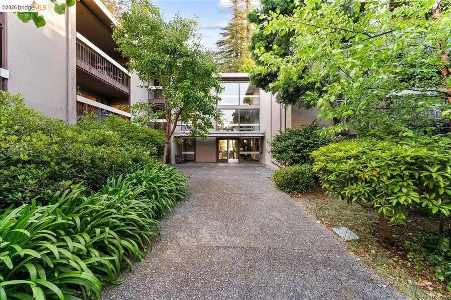 323 Monte Vista Ave #210, Oakland, CA 94611 - #2