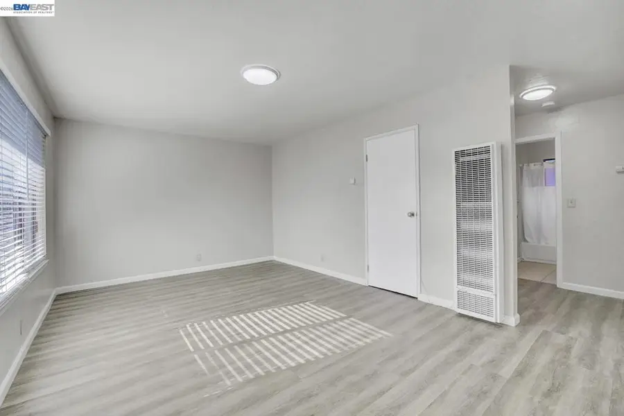 8811 A Street, Oakland, CA 94621 - #3