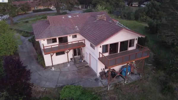 6727 Sunnyslope Ave, Castro Valley, CA 94552