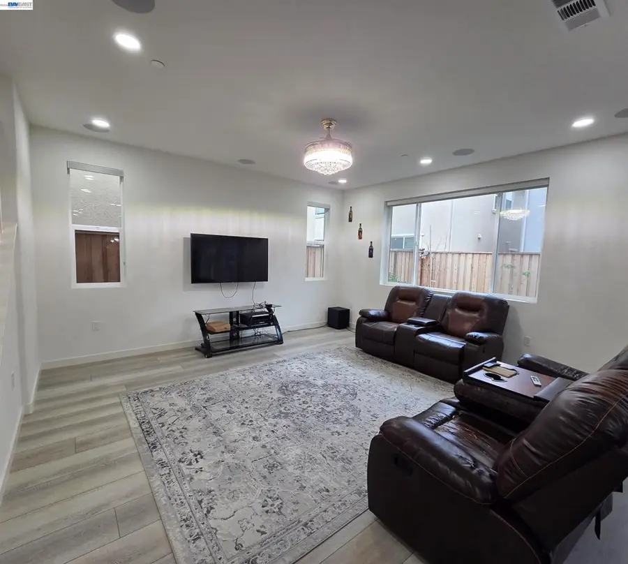 5390 Shenandoah Valley Ln, Antioch, CA 94531 - #3