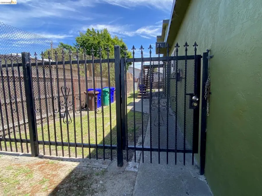 34 1st St, Richmond, CA 94801 - #2