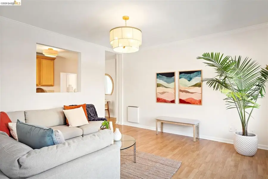 245 29th St #4, Oakland, CA 94611 - #3