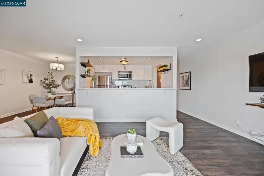 417 Evelyn Avenue #302, Albany, CA 94706 - #3