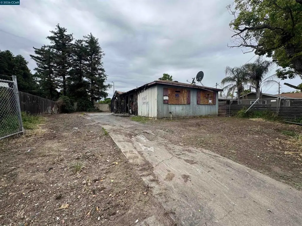 652 School St, Pittsburg, CA 94565 - #1