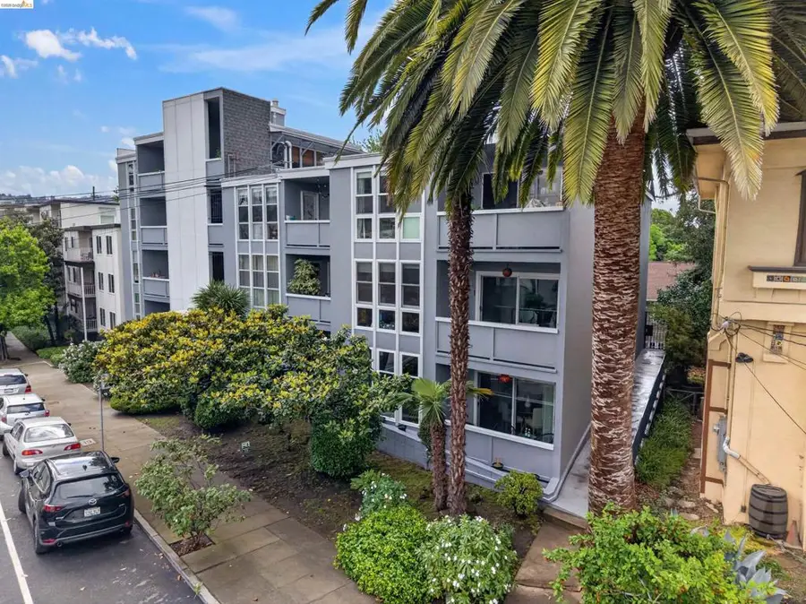 666 Oakland Ave #105, Oakland, CA 94611 - #2