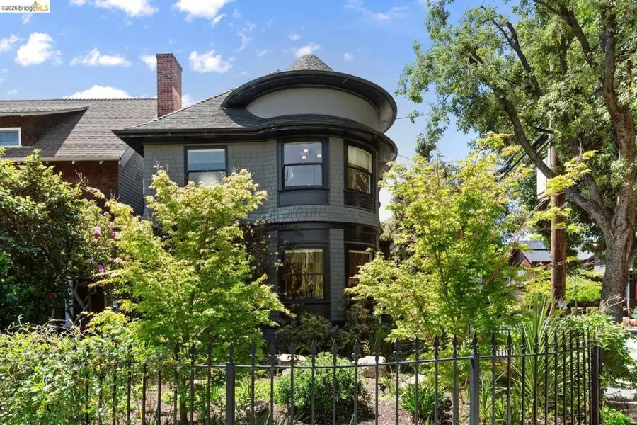 2520 Russell St, Berkeley, CA 94705 - #2