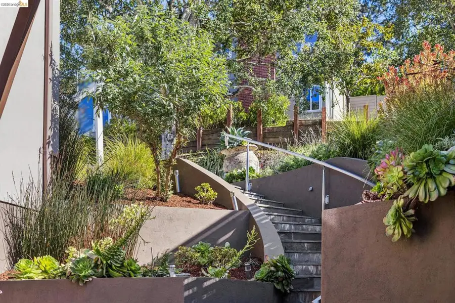 46 Carisbrook Ln, Oakland, CA 94611 - #3