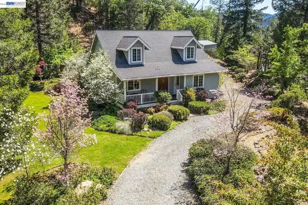 2051 Sky Ranch Rd, Junction City, CA 96048