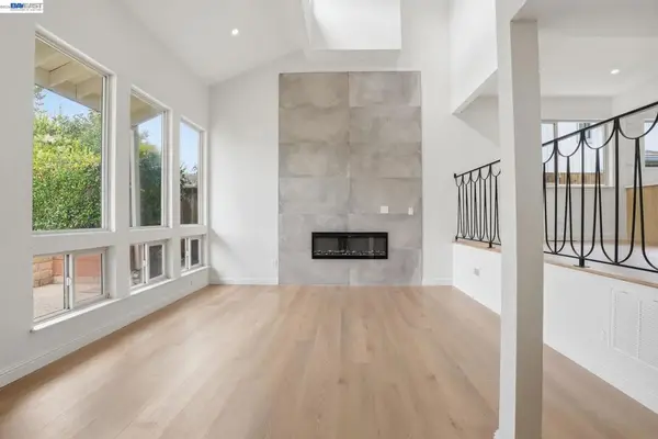 2011 Dolphin Dr, Aptos, CA 95003