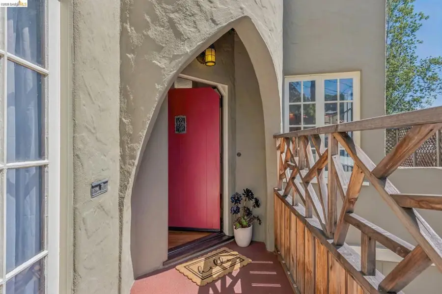 19 Veteran Way, Oakland, CA 94602 - #3