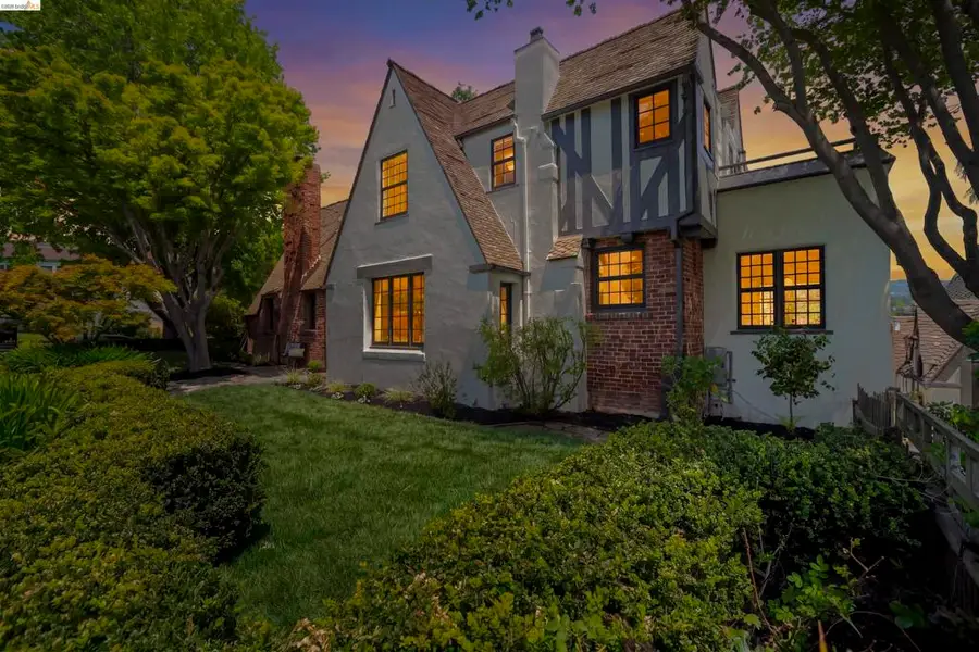 1087 Hubert Rd, Oakland, CA 94610 - #2