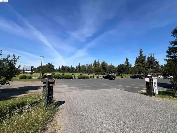 17051 Escalon Bellotta Rd, Escalon, CA 95320