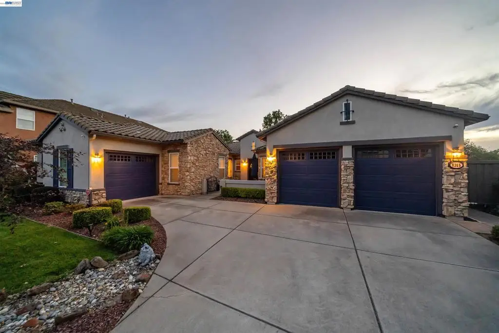 9385 Pinehurst Dr, Roseville, CA 95747 - #1