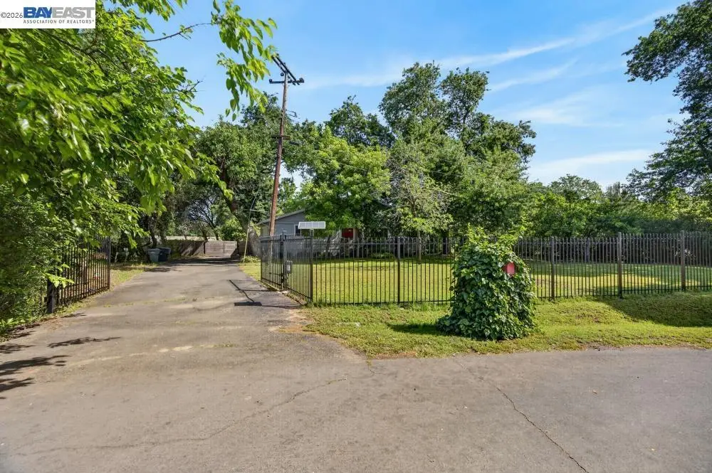 3590 Park Rd, Sacramento, CA 95841 - #1