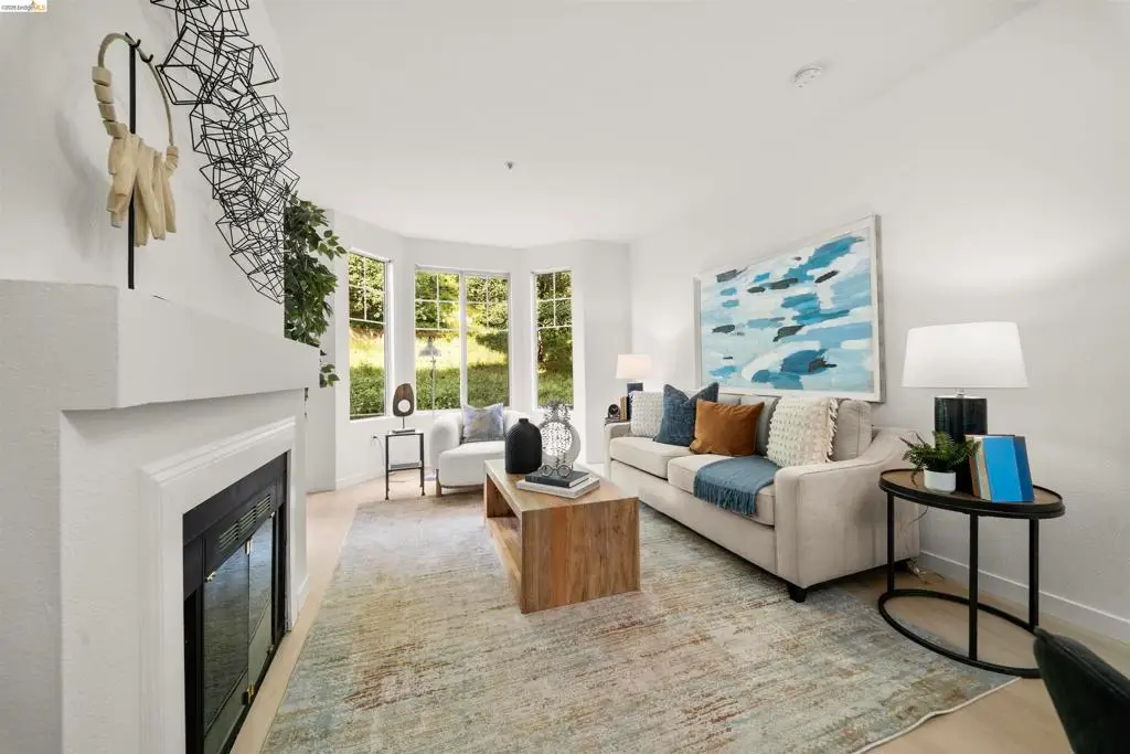 320 Caldecott #116, Oakland, CA 94618 - #1