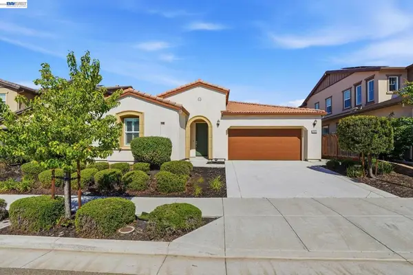 2542 Azalea Ave, Tracy, CA 95376