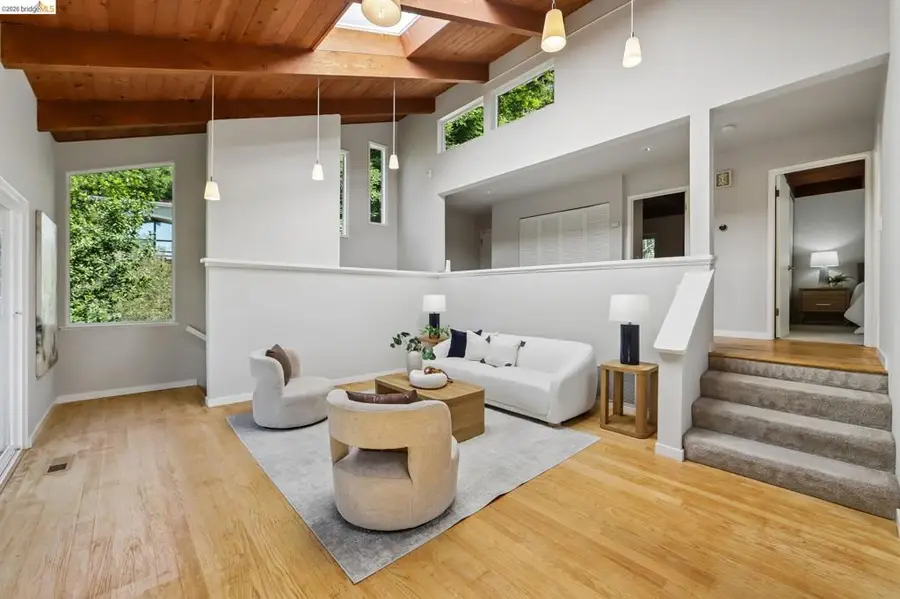 6643 Aitken Dr, Oakland, CA 94611 - #3
