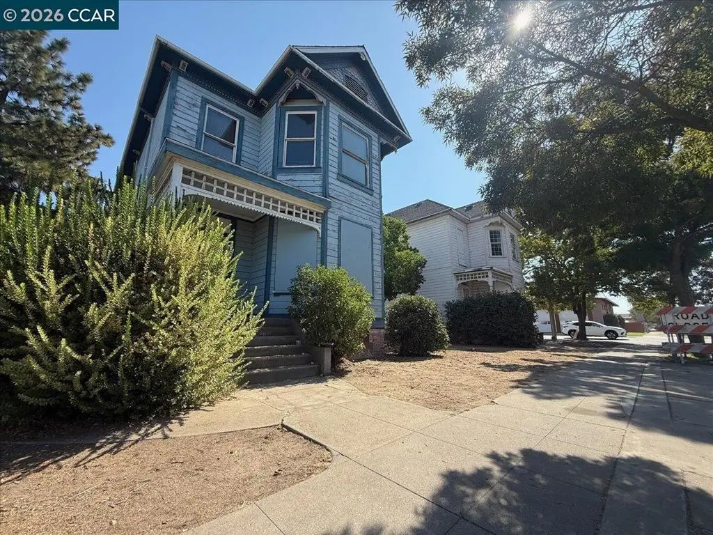 151 S 3rd Ave, Oakdale, CA 95361 - #1