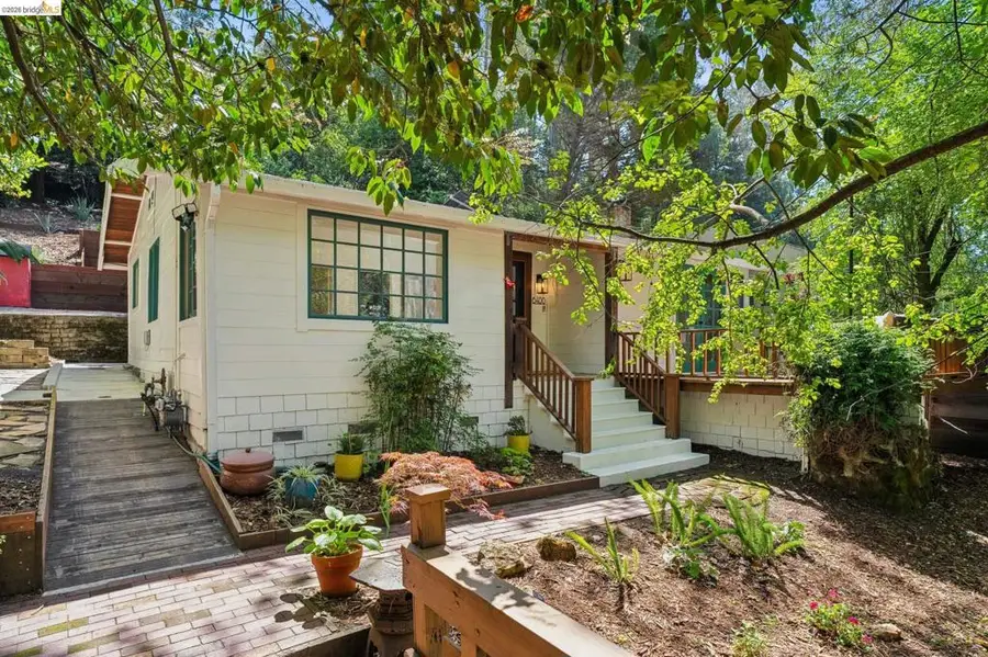 6400 Pinehaven Rd, Oakland, CA 94611 - #3