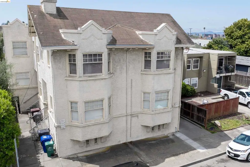 701 43rd St, Oakland, CA 94609 - #1